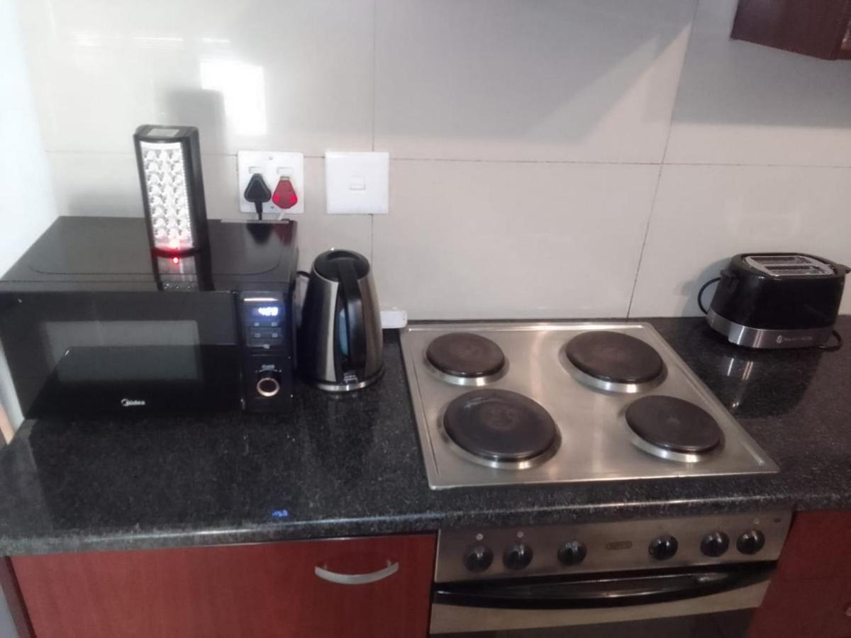 Living Near Nelson Mandela Bridge & Wits Uni Appartement
